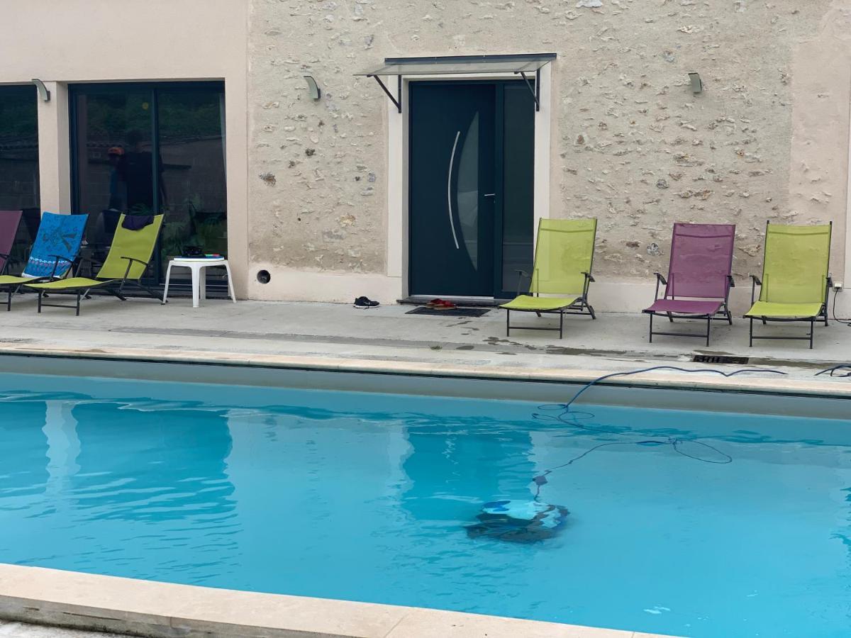 Charme Moderne Bed & Breakfast Le Val-Saint-Germain ภายนอก รูปภาพ